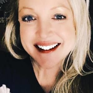 Meet your Posher, Leslie